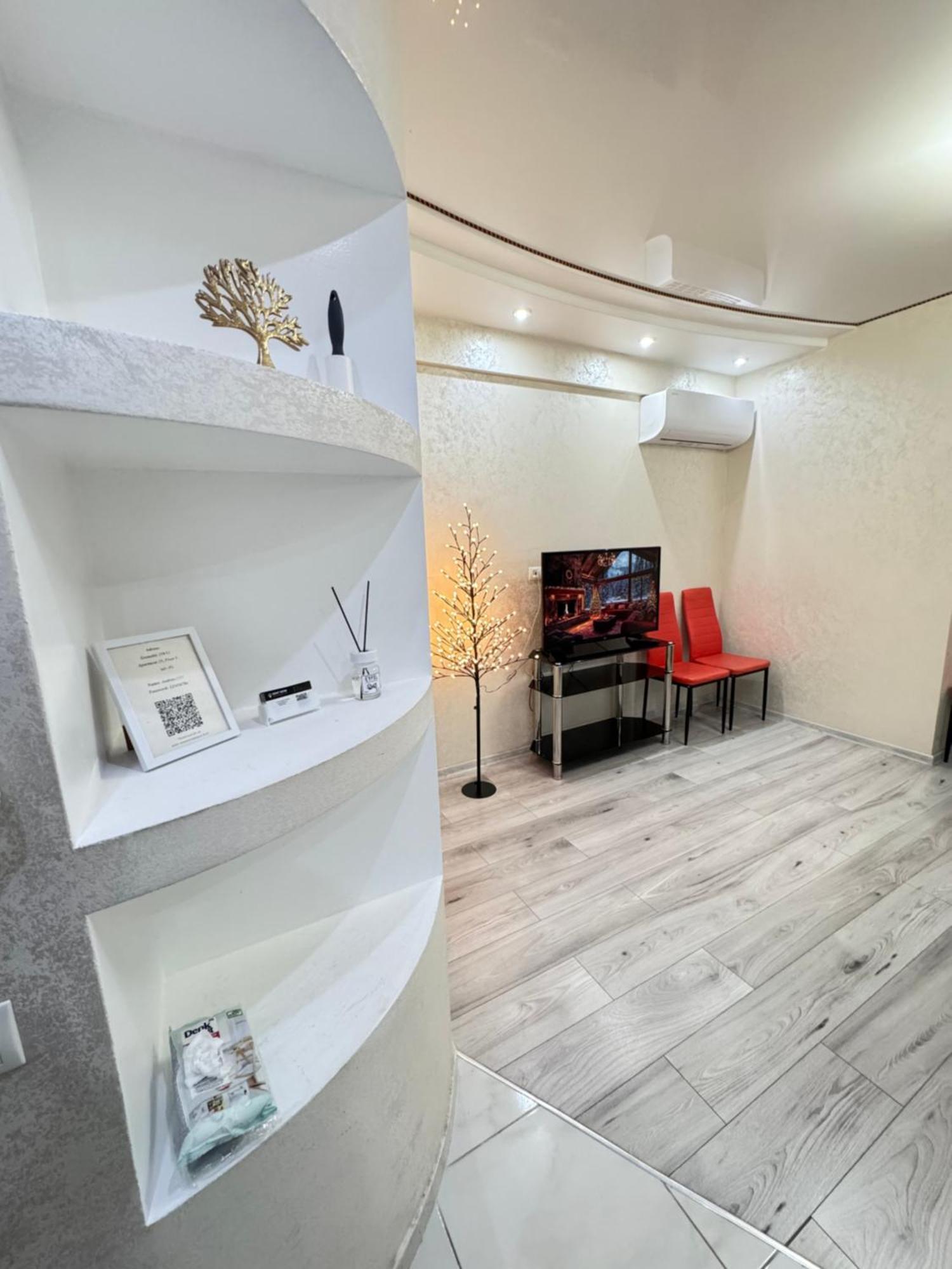 Two Bedroom Large Apartment In Kişinev Dış mekan fotoğraf