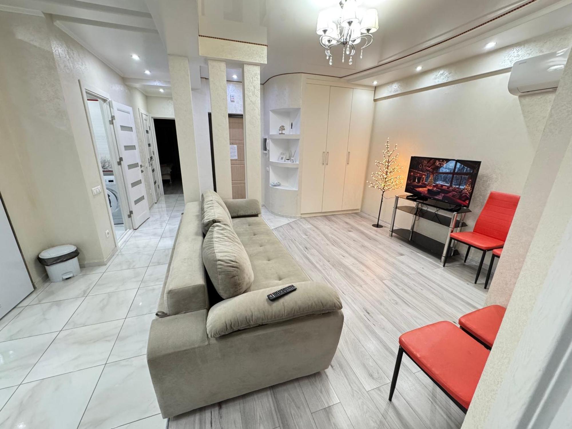 Two Bedroom Large Apartment In Kişinev Dış mekan fotoğraf